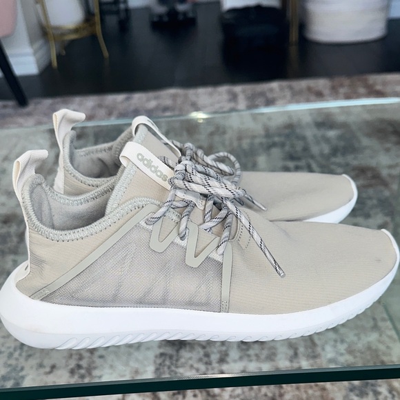 ADIDAS Beige and White Sneakers WOMENS‎ 7.5 - Picture 3 of 5
